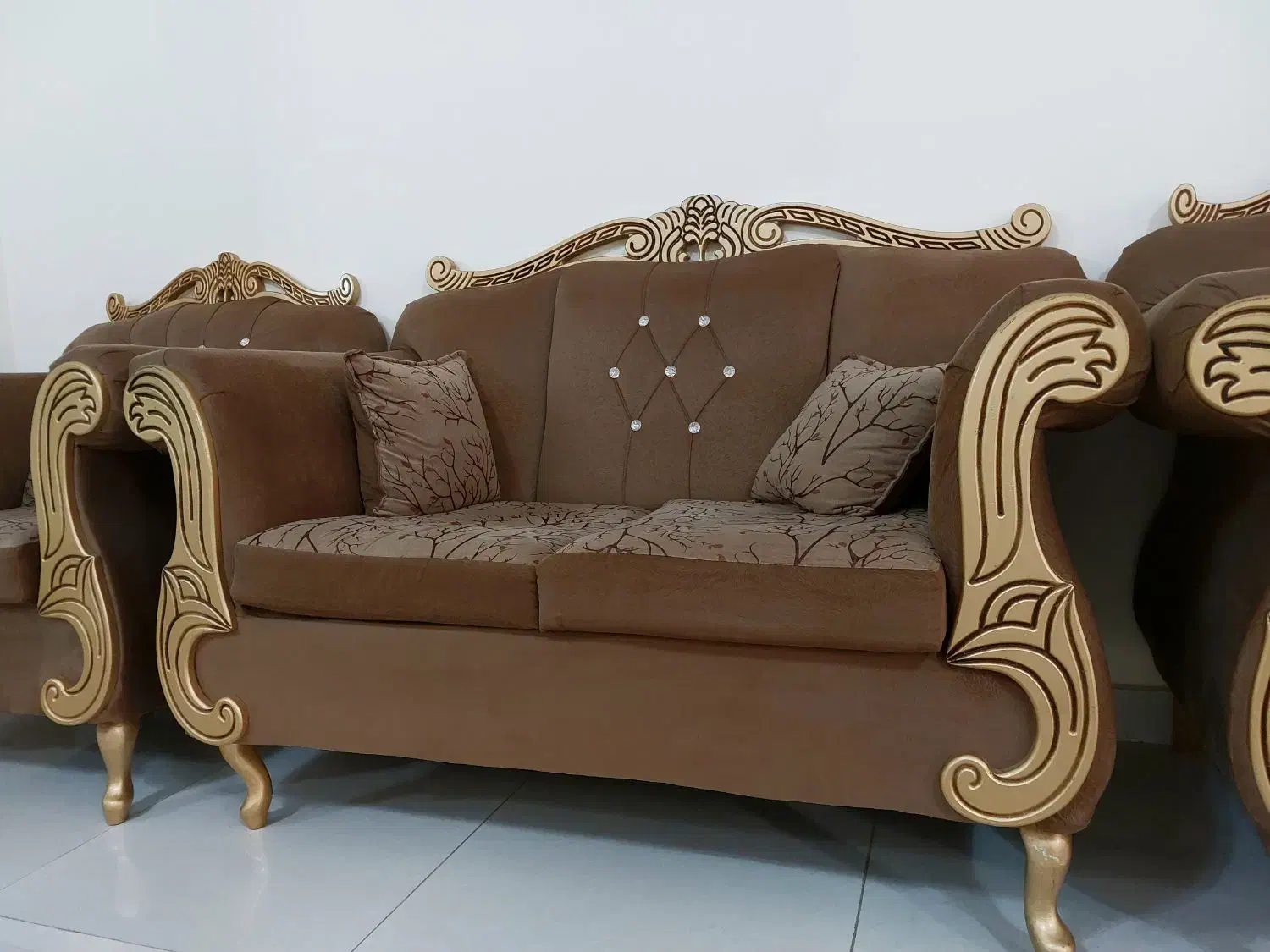 مبلمان سلطنتی راحتی در حد نو|مبلمان خانگی و میز عسلی|ایلام, |دیوار