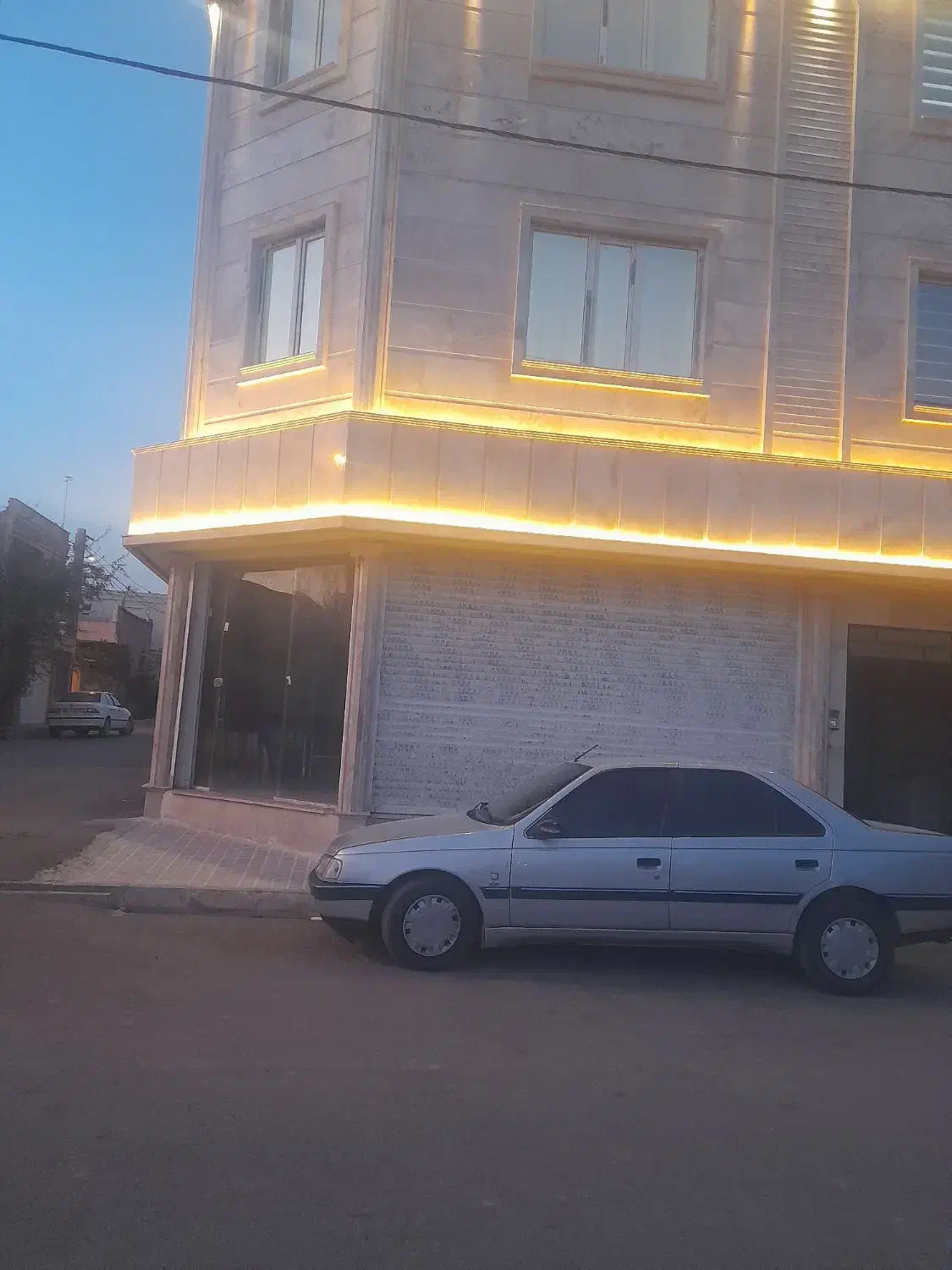 مغازه ۹۰ متری|اجارهٔ مغازه و غرفه|تاکستان, |دیوار