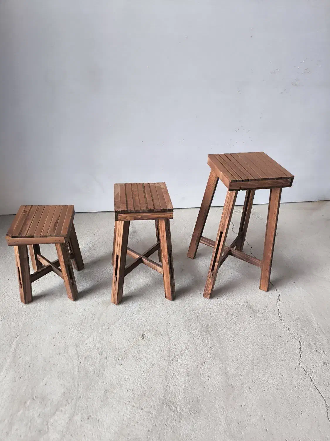 استندگل/پایه گلدان|گل و گیاه طبیعی|یزد, |دیوار