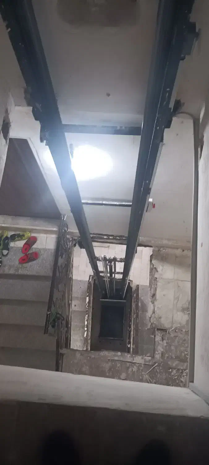 بالابر هیدرولیکی استاندارد|ماشین‌آلات صنعتی|قم, جاده معدن|دیوار