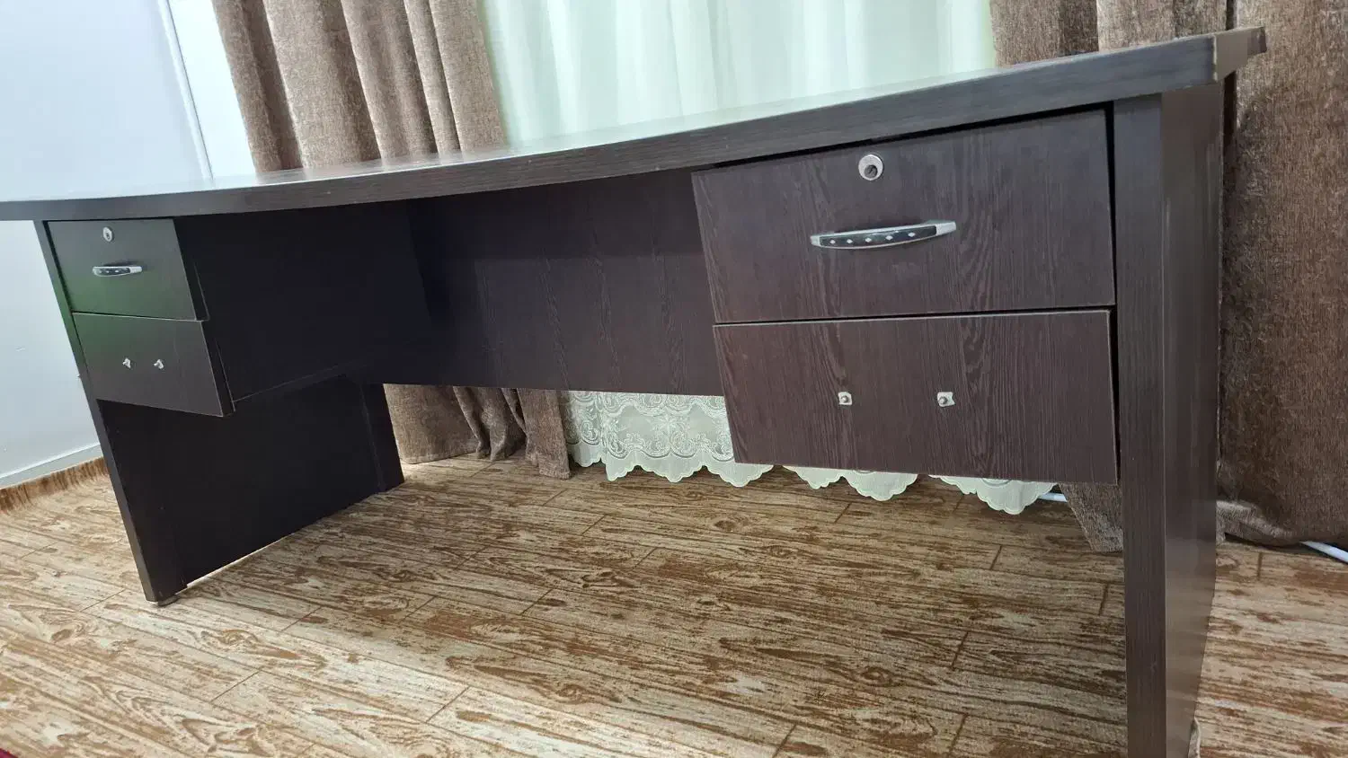 میز اداری|مبلمان اداری|اهواز, شهرک دانشگاه|دیوار