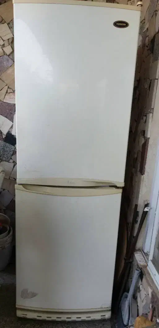 یخچال و فریزر ۲ طبقه توشیوا|یخچال و فریزر|آمل, |دیوار