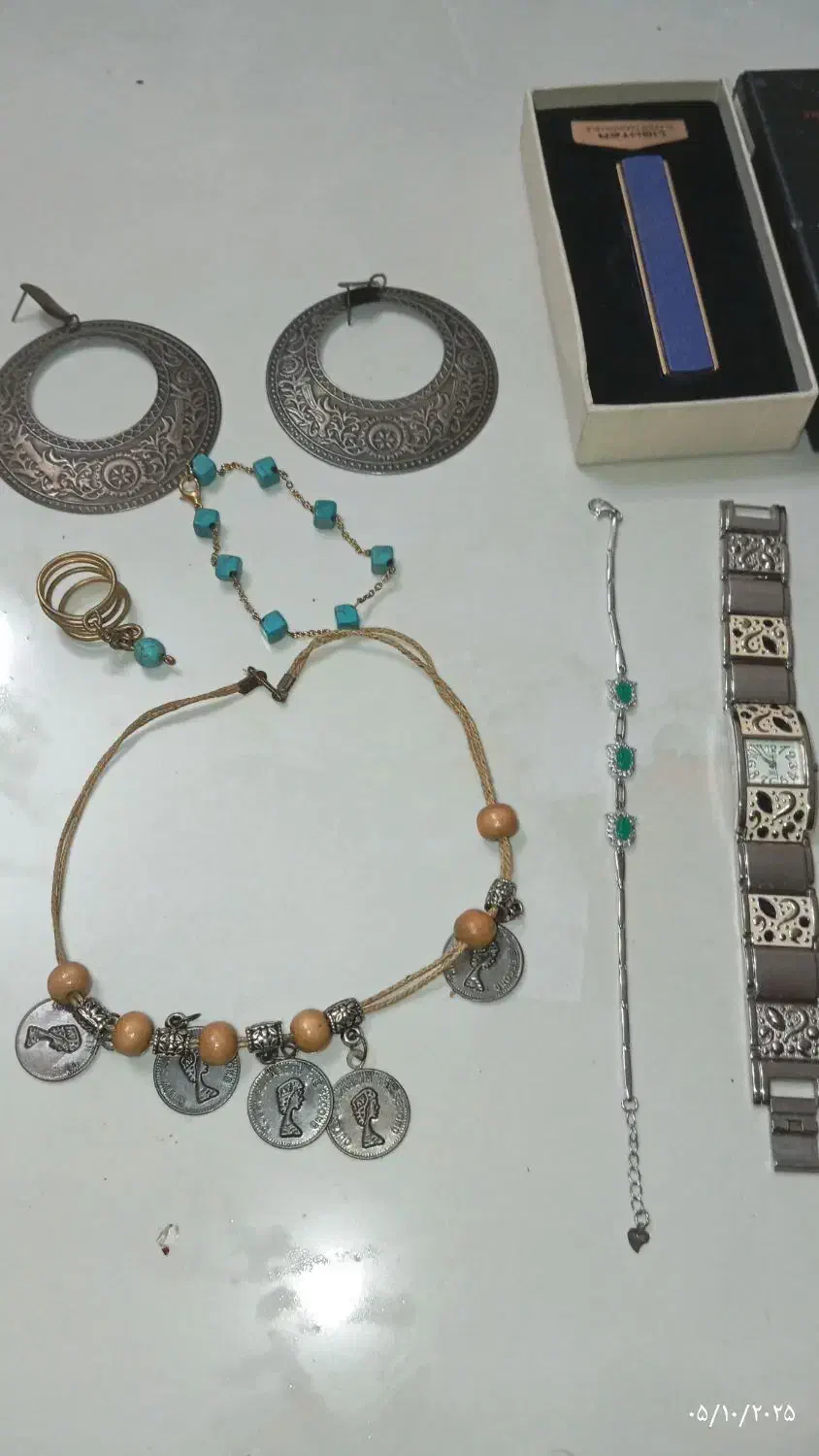 گوشواره و دستبند و...|بدلیجات|قم, انسجام|دیوار