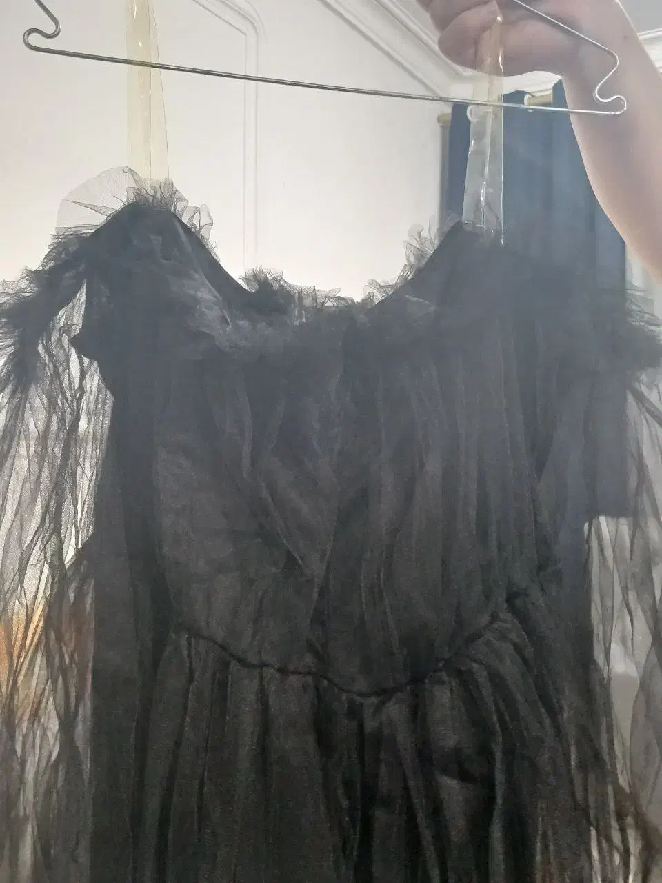 لباس مجلسی|لباس|رشت, کوی عرفان|دیوار