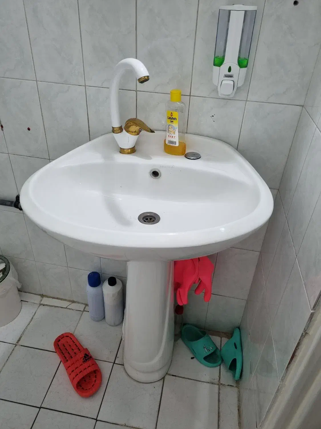 سینک روشویی دستشویی سالم سالم در حد نو|لوازم سرویس بهداشتی|بافق, |دیوار