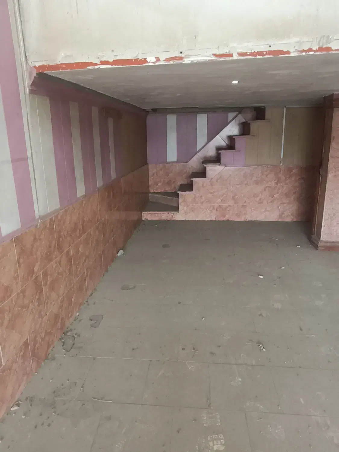 اجاره مغازه ۱۴۵ متر ،بر جاده ساوه دور میدان|اجارهٔ مغازه و غرفه|رباطکریم, رباطکریم|دیوار