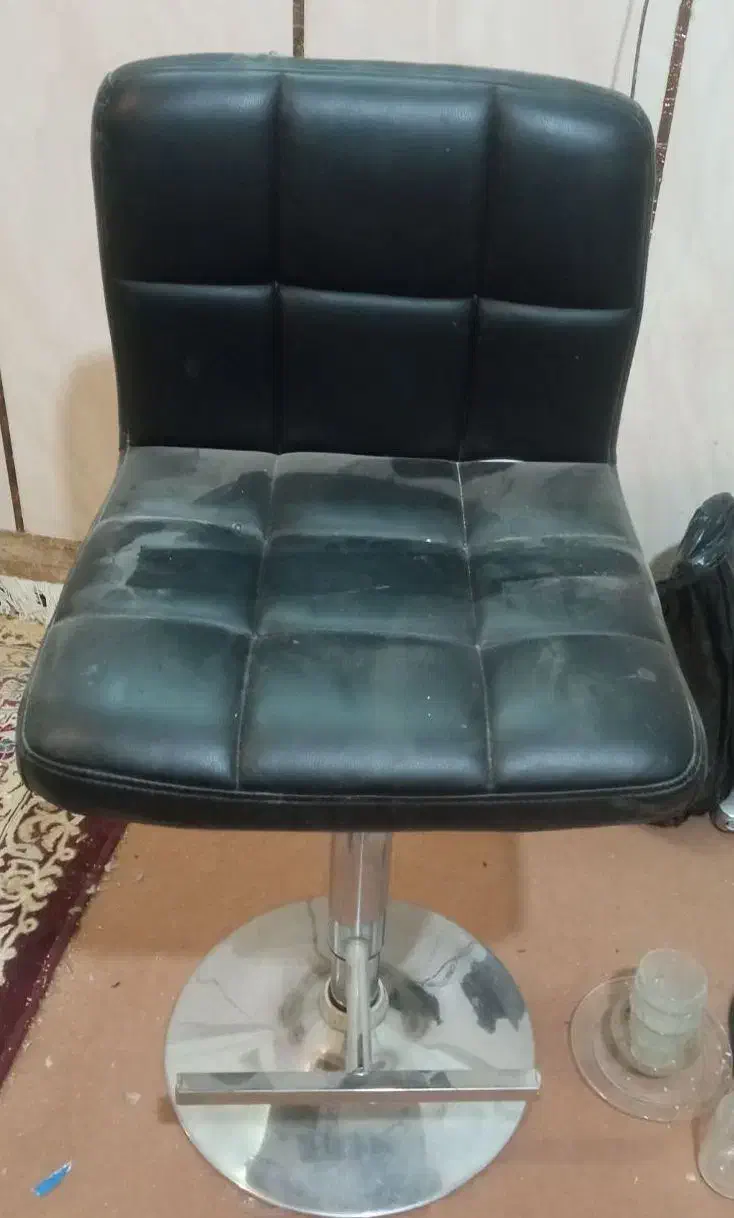 صندلی جک دار سالم|صندلی و نیمکت|زاهدان, |دیوار