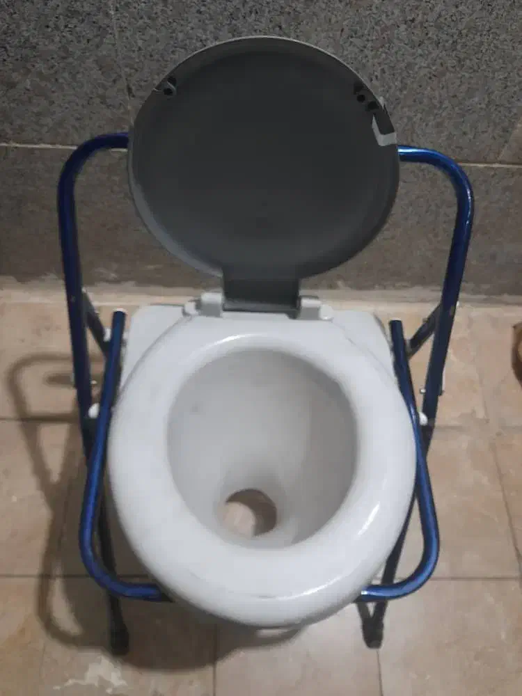 توالت فرنگی محکم  مسافرتی|لوازم سرویس بهداشتی|شریف‌آباد, |دیوار