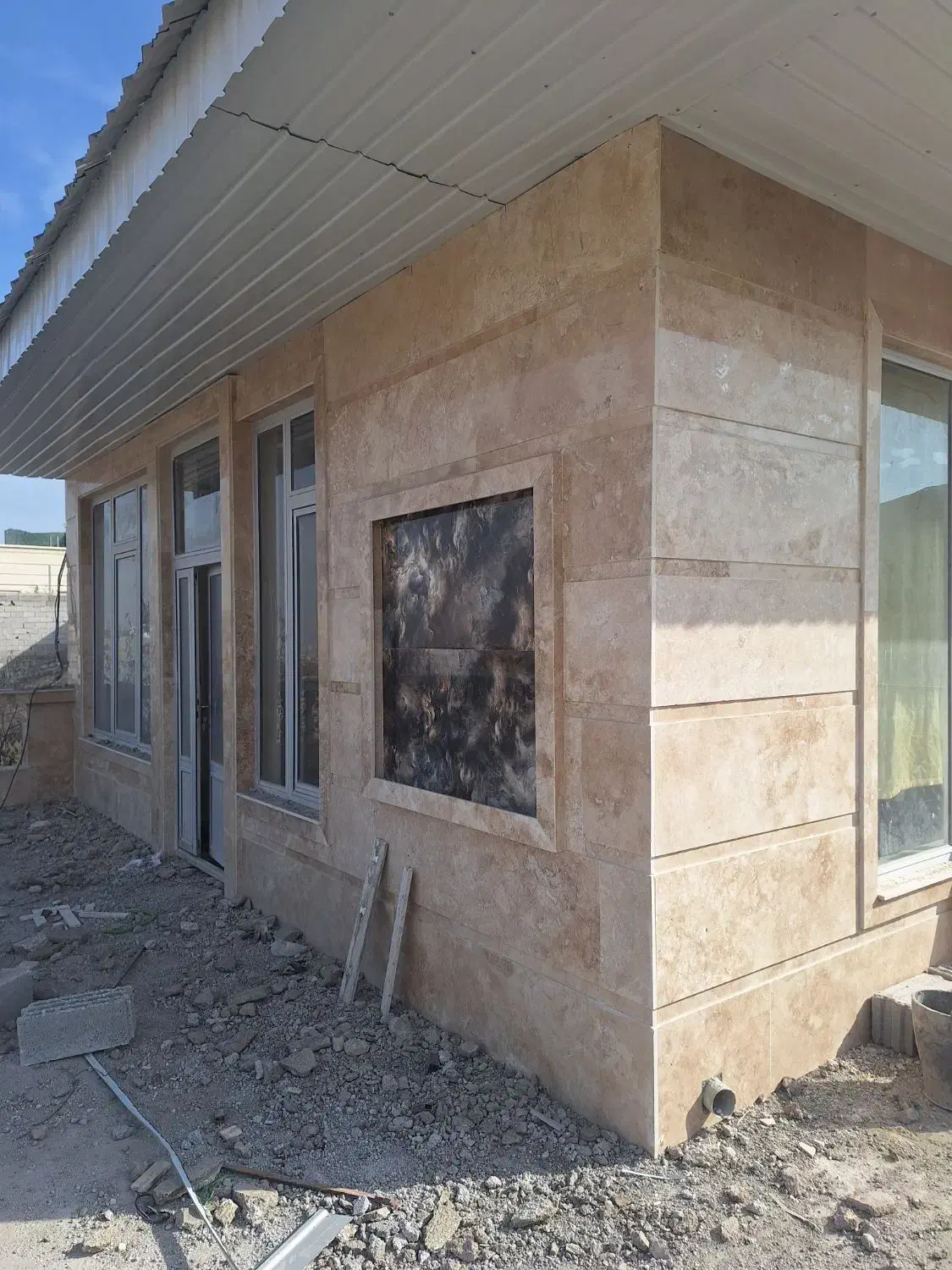 سنگ تراورتن ابگرم سلاری وحاجی اباد به قیمت مناسب|مصالح و تجهیزات ساختمان|باسمنج, |دیوار