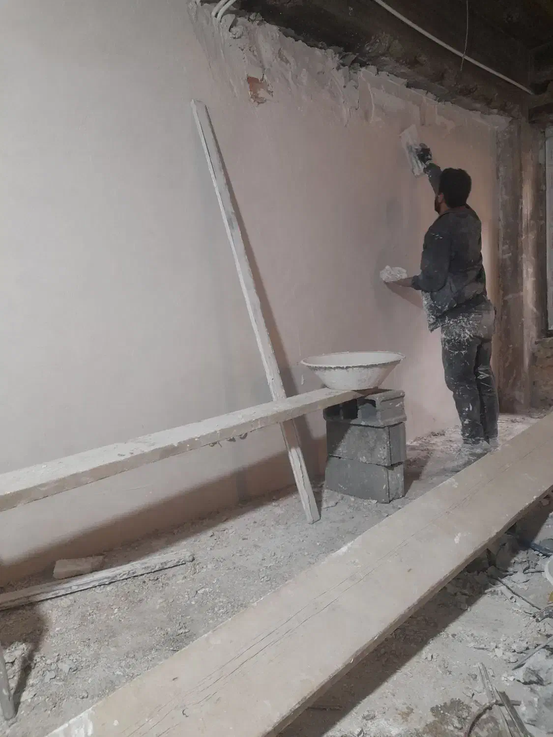 گچکاری تخصصی گچ کاری و تخریب وپنل گچی بنایی|خدمات پیشه و مهارت|تهران, پاسداران|دیوار