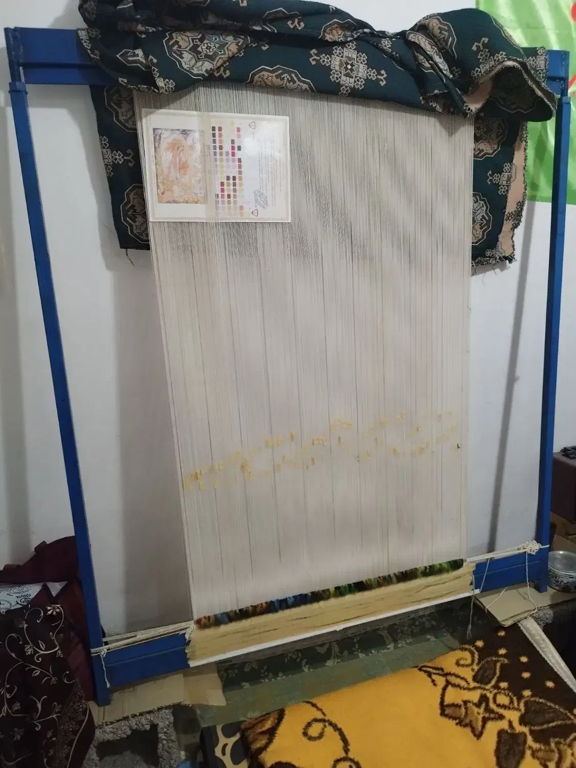 تابلو فرش به همراه نخ و ابریشم همراه دار قالی|تابلو فرش|رشت, حومه رشت|دیوار