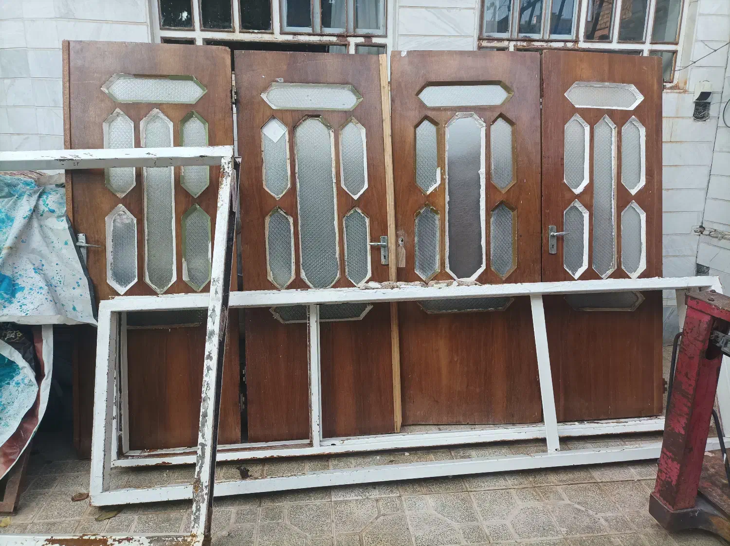 دو درب چوبی قدیمی یک لنگه با یک درب دولنگه|مصالح و تجهیزات ساختمان|الشتر, |دیوار