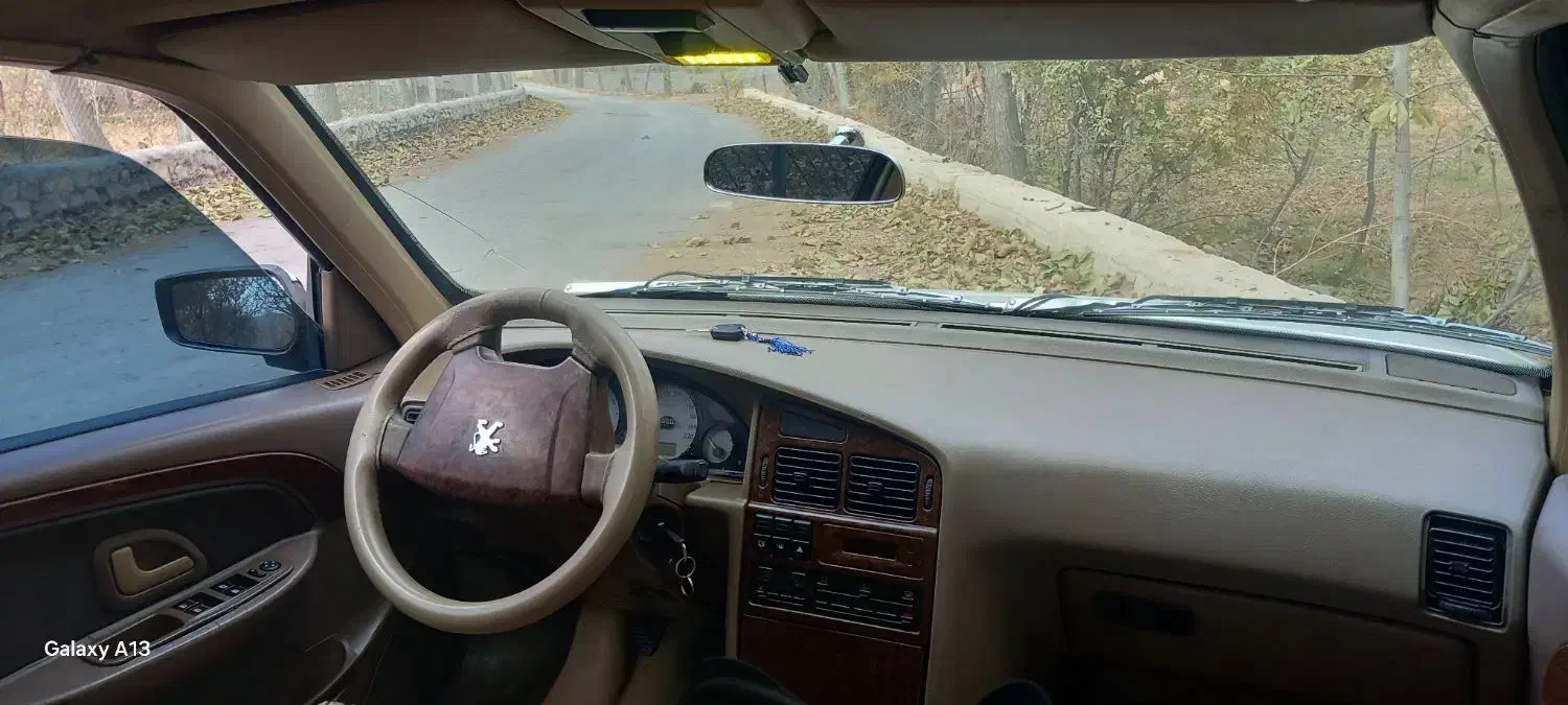 پژو پارس سفید ۸۹ کم کارکرد با بیمه بدنه|خودرو سواری و وانت|بجنورد, |دیوار