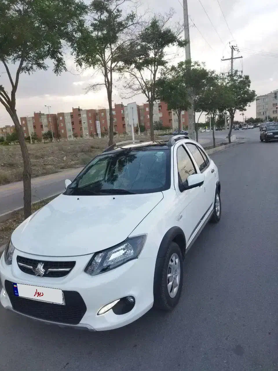 کوئیک R سفید و مشکی مدل 1402|خودرو سواری و وانت|گلبهار, شهر جدید گلبهار|دیوار