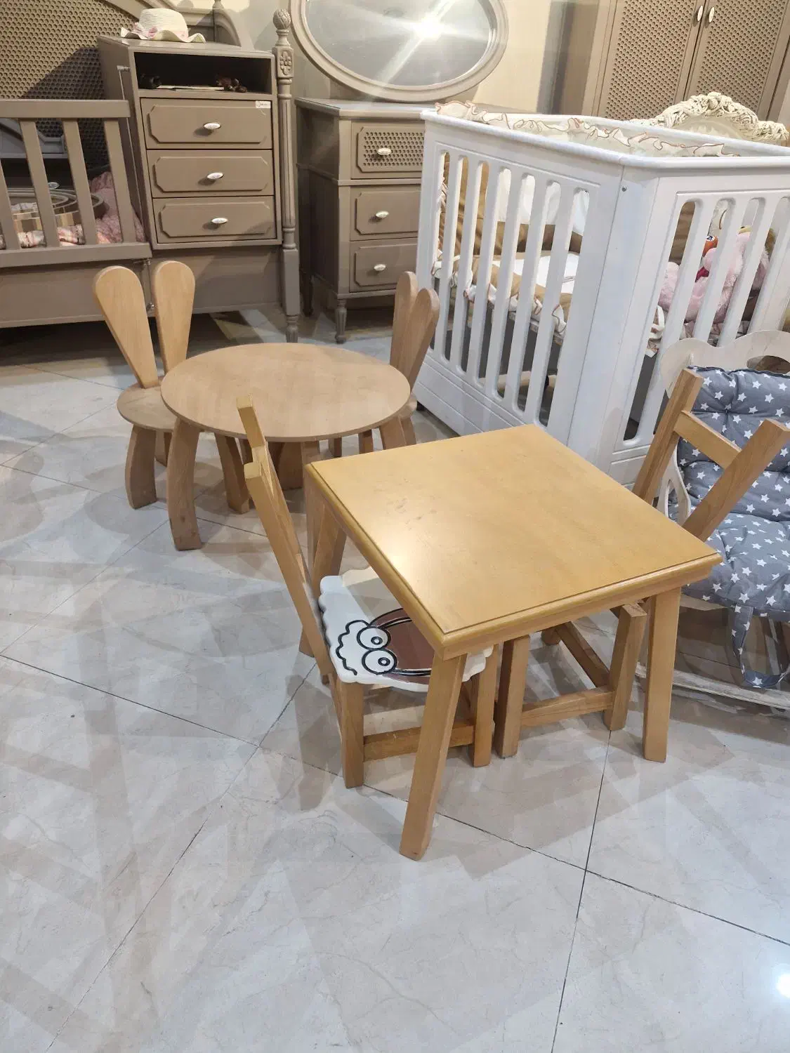 ن.گگن۸ن|تخت و صندلی بچه|تهران, یافتآباد|دیوار