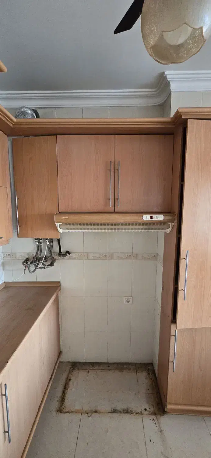 کابینت دست دوم همراه با هود و سینک ظرف شوی|آب‌چکان و نظم‌دهنده ظروف|اصفهان, بیدآباد|دیوار