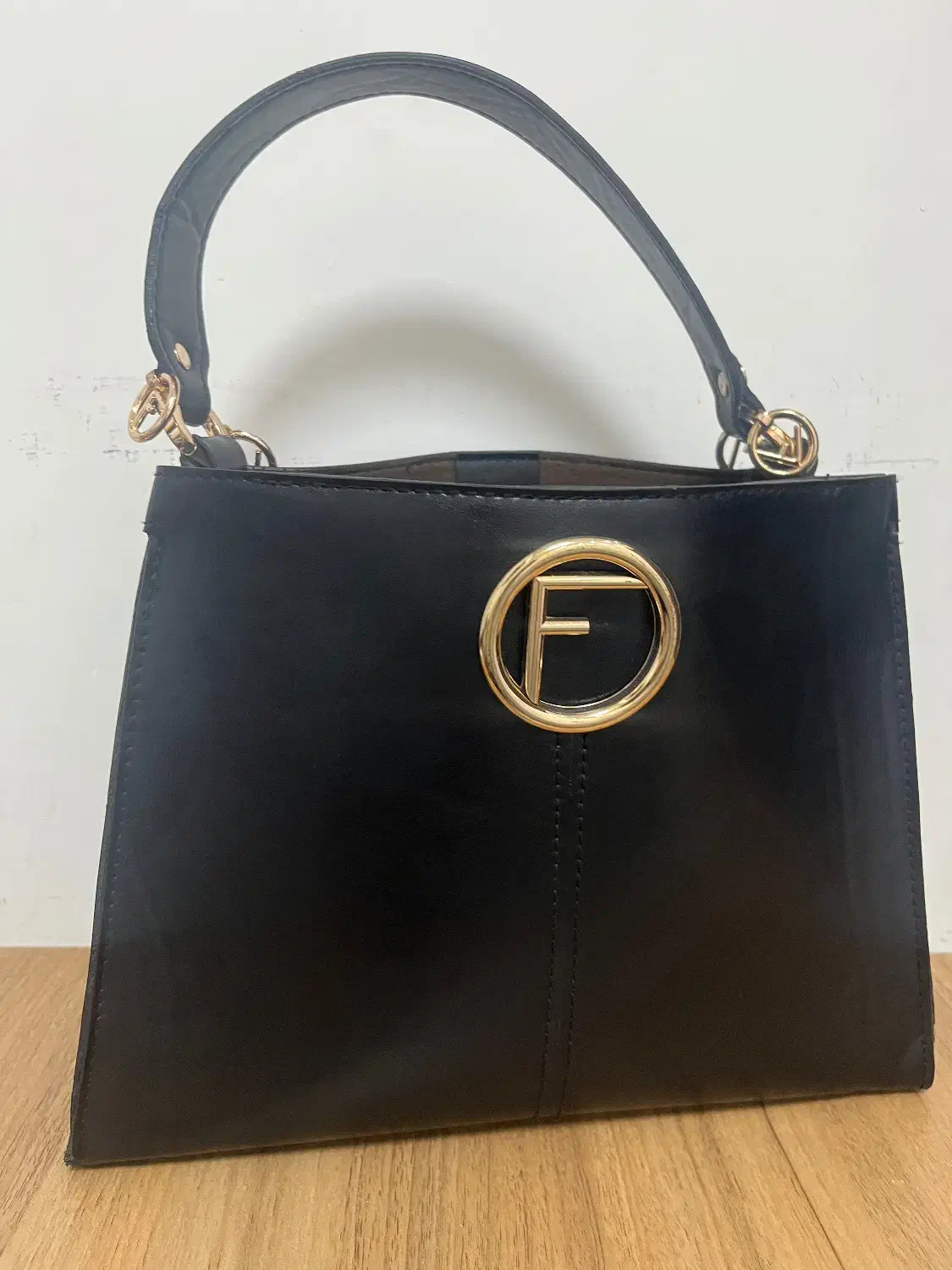 کیف دوشی|کیف، کفش، کمربند|گرگان, |دیوار