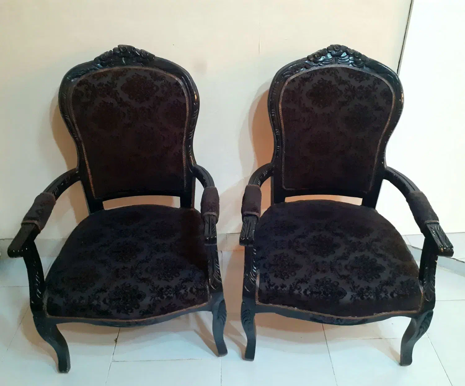 صندلی رنگ قهوه ای سوخته|صندلی و نیمکت|پرند, فاز ۶|دیوار