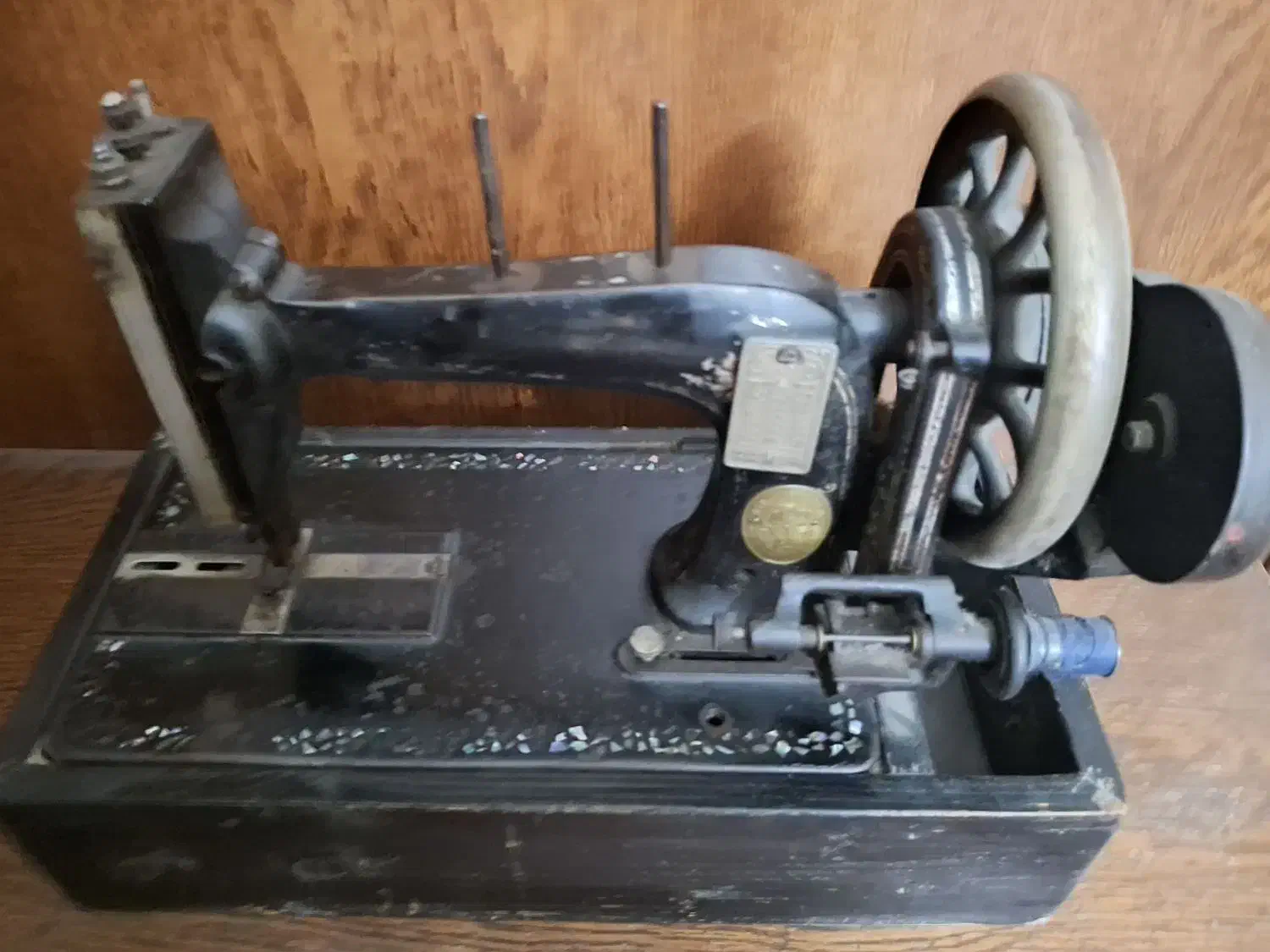 چرخ خیاطی قدیمی|کلکسیون اشیاء عتیقه|تهران, امیریه|دیوار