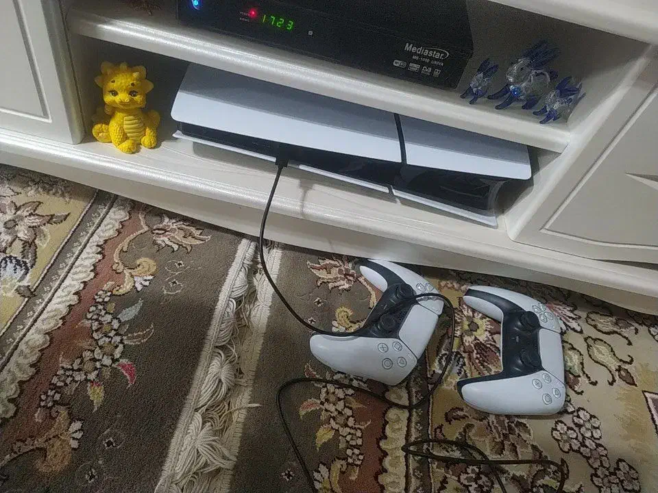 ps5اسلیم دیجیتال دو دسته|کنسول، بازی ویدئویی و آنلاین|نجف‌آباد, شریعتی غربی|دیوار