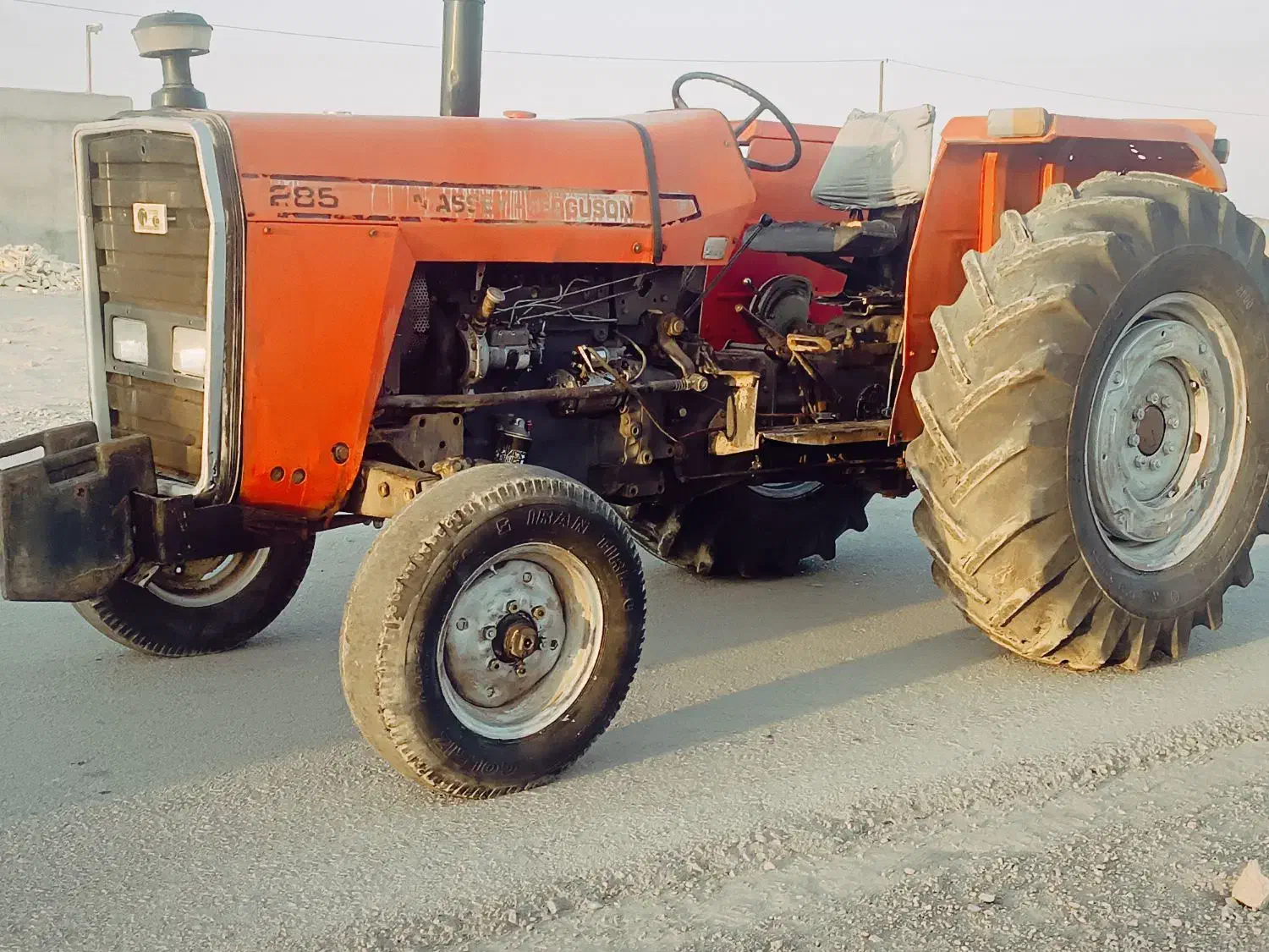 تراکتور فرگوسن ۲۸۵ فابریک تمیز|خودرو سنگین|یزد, |دیوار