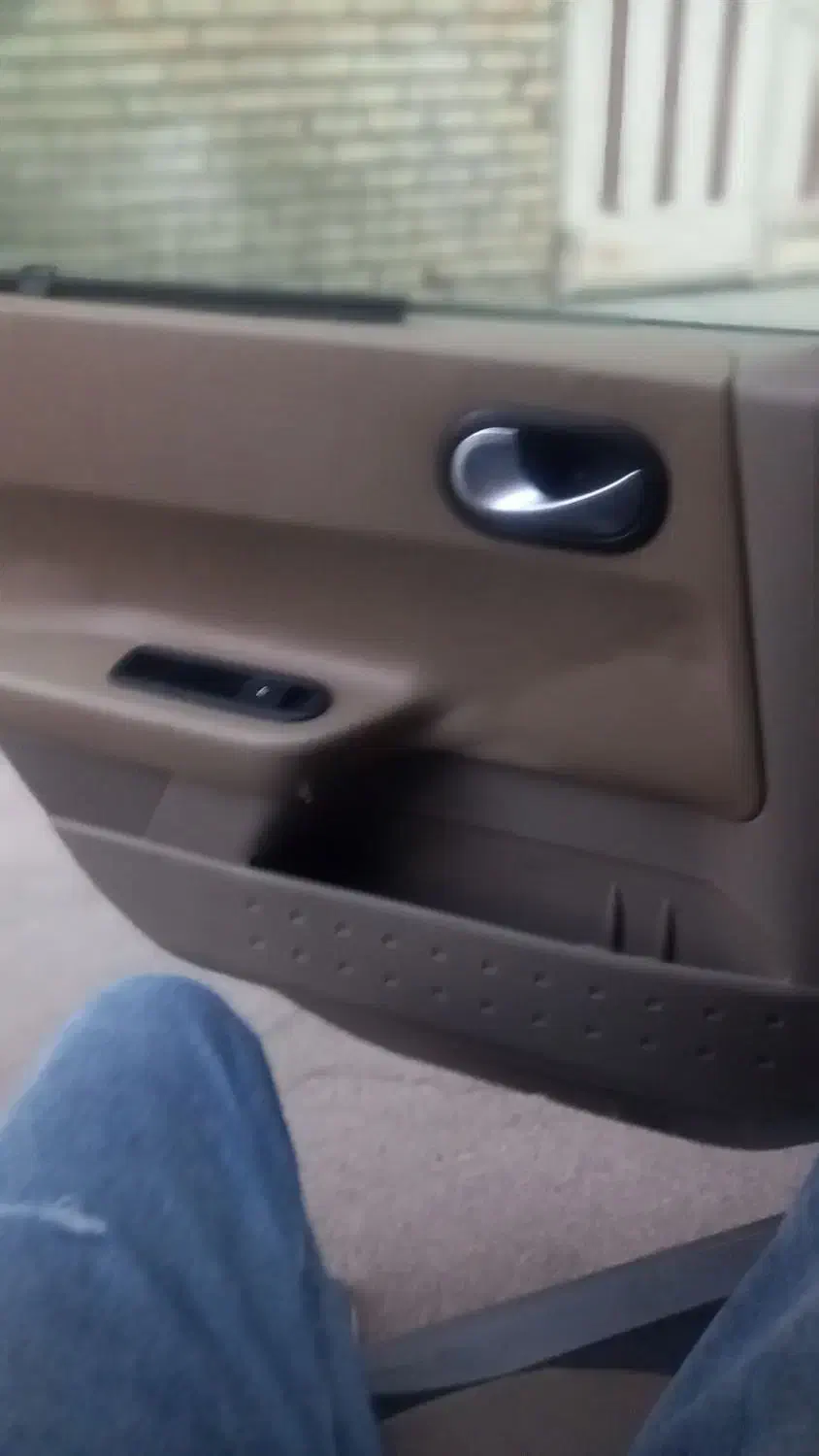 مگان نقرهای وارداتی ۲۰۰۰۶ اتومات بدون رنگ|خودرو سواری و وانت|اصفهان, شمس آباد|دیوار