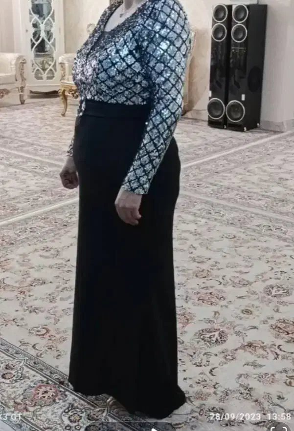لباس مجلسی|لباس|مهاجران, |دیوار