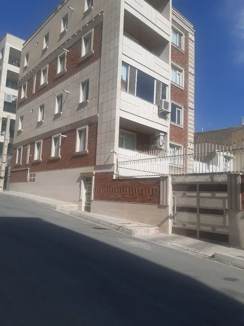 فروش یا معاوضه سه خوابه شهرک زاگرس|فروش آپارتمان|سنندج, |دیوار