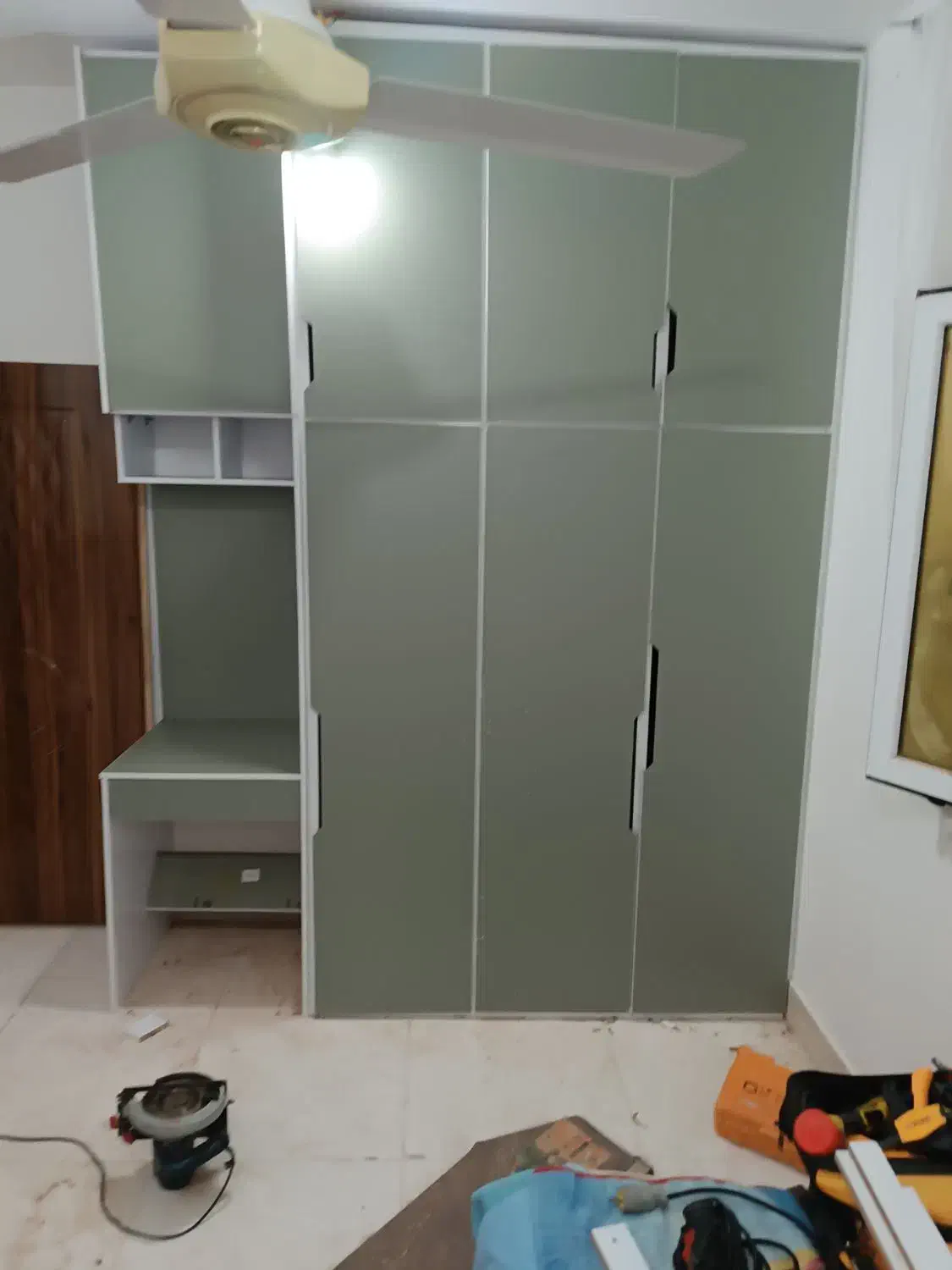 نصب و تعمیر کابینت و کمد دیواری|خدمات پیشه و مهارت|آبادان, |دیوار