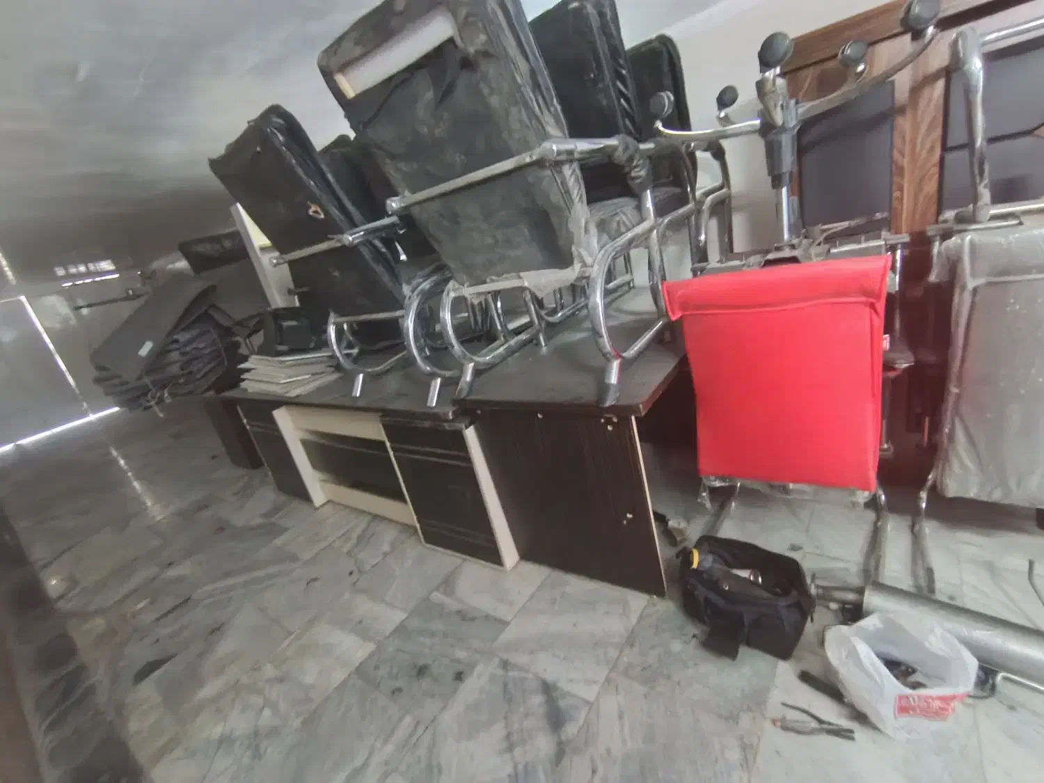 میز صندلی|دفتر کار|زاهدان, |دیوار