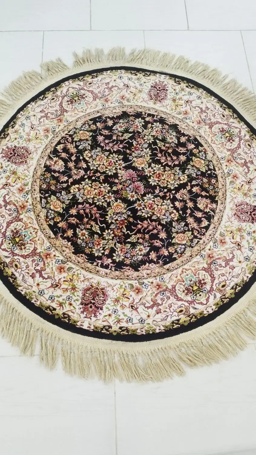 فرش گرد|فرش|رشت, سعدی (تختی)|دیوار