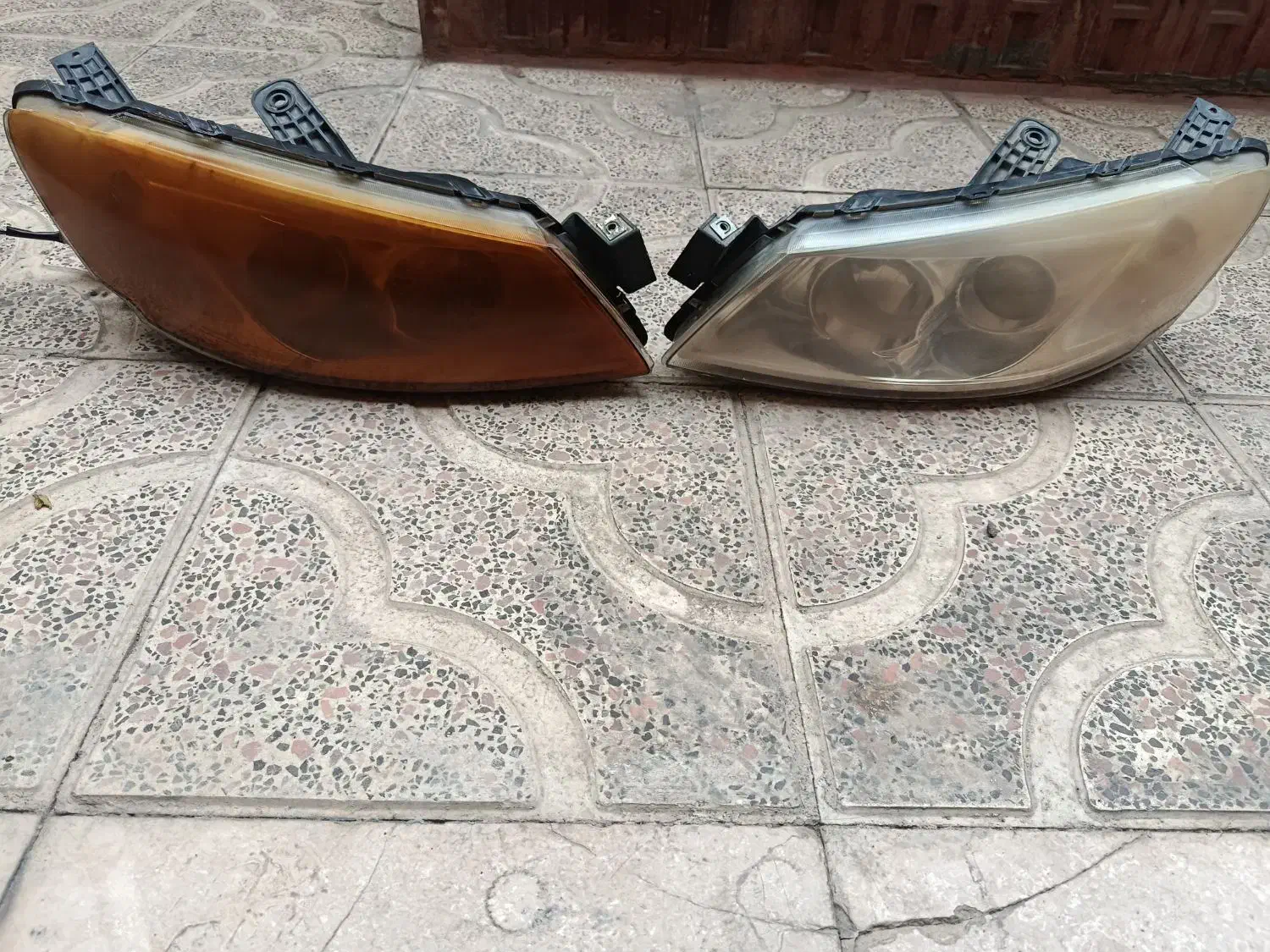 یک جفت چراغ جلو رانا|قطعات یدکی و لوازم جانبی|فردیس, سرحدی|دیوار