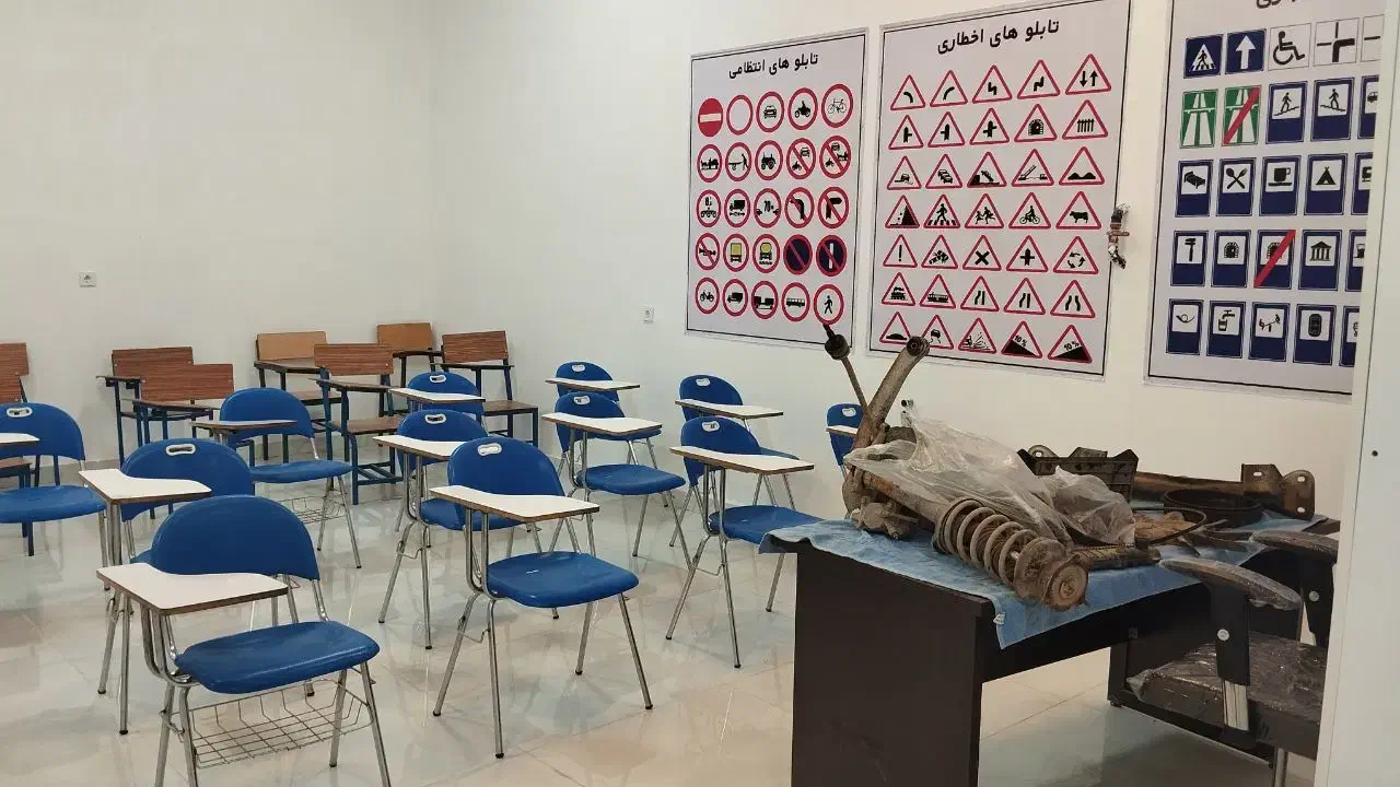 آموزشگاه رانندگی پایه سوم مرادی پور|خدمات آموزشی|ایلام, |دیوار