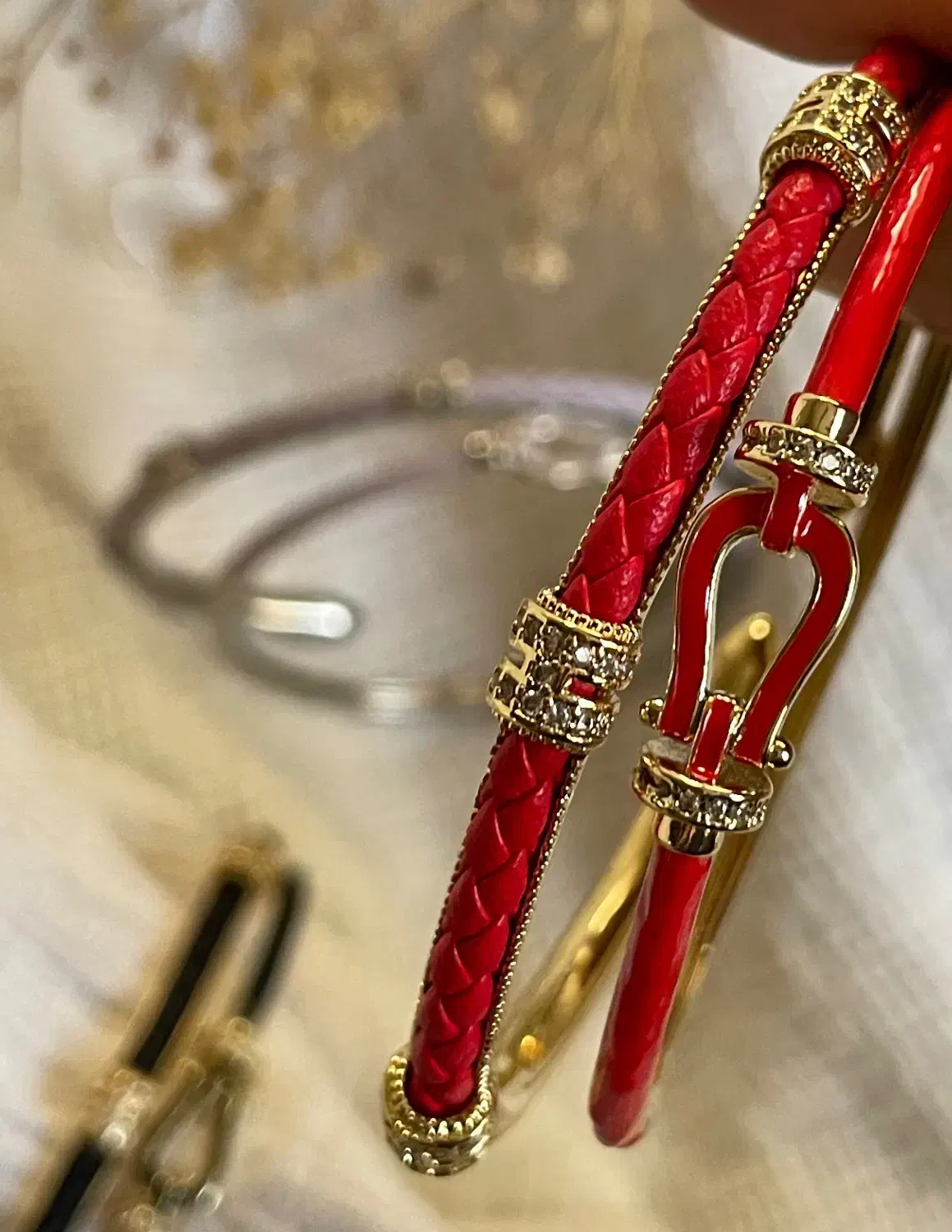 تعدادی دستبند شیک و نو ترند دخترانه|بدلیجات|تهران, مهرآباد|دیوار