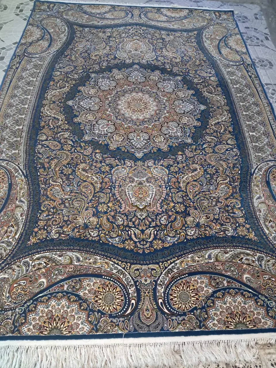 دوتخته فرش ۶متری ۷۰۰ شانه آبی رنگ|فرش|ورامین, ریحان آباد|دیوار