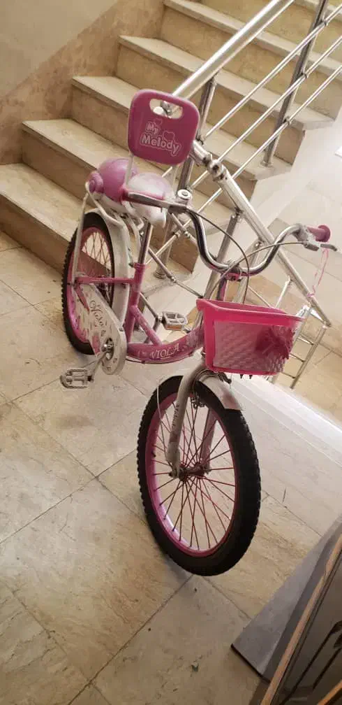 دوچرخه دخترانه سایز ۲۰ ویولا دارای کمکی بسیار سالم|دوچرخه، اسکیت، اسکوتر|تهران, استقلال|دیوار