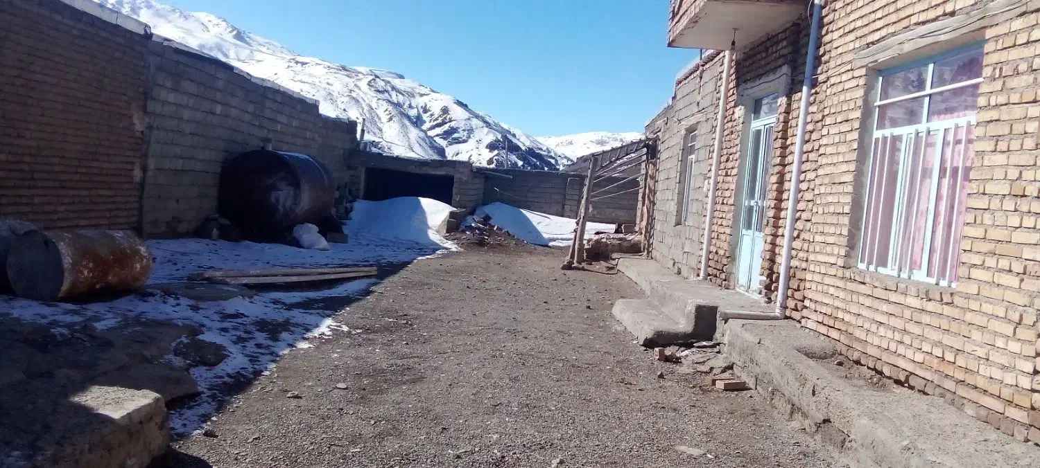 فروش حیاط|فروش خانه و ویلا|چالدران, |دیوار