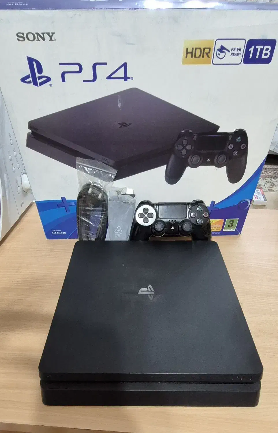 ps4 اسلیم ۱ ترابایت سالم بی خط و خش رجین ۲|کنسول، بازی ویدئویی و آنلاین|قزوین, |دیوار