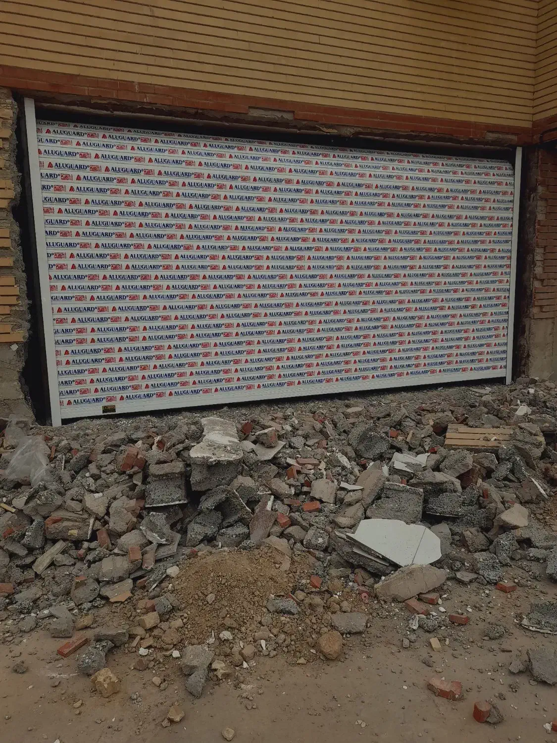 کرکره برقی درب بازویی دوربین دزدگیر|خدمات پیشه و مهارت|شوشتر, |دیوار