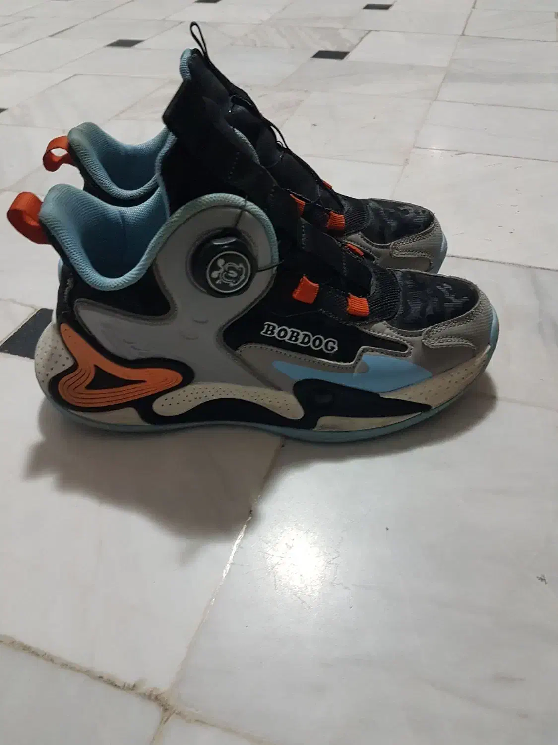 کتونی|کیف، کفش، کمربند|قم, باجک یک|دیوار