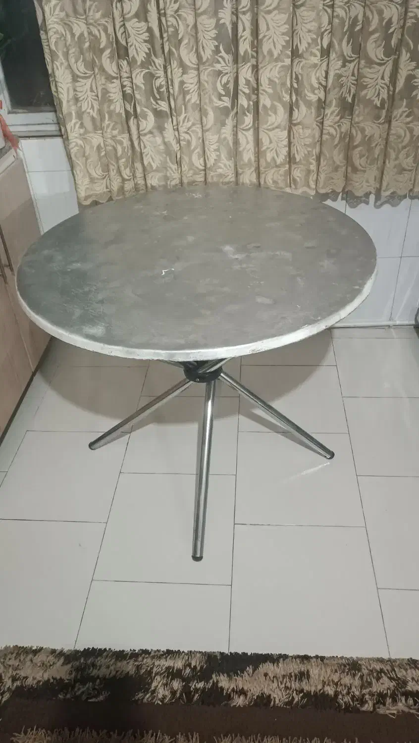 میز گرد|میز و صندلی غذاخوری|چناران, |دیوار