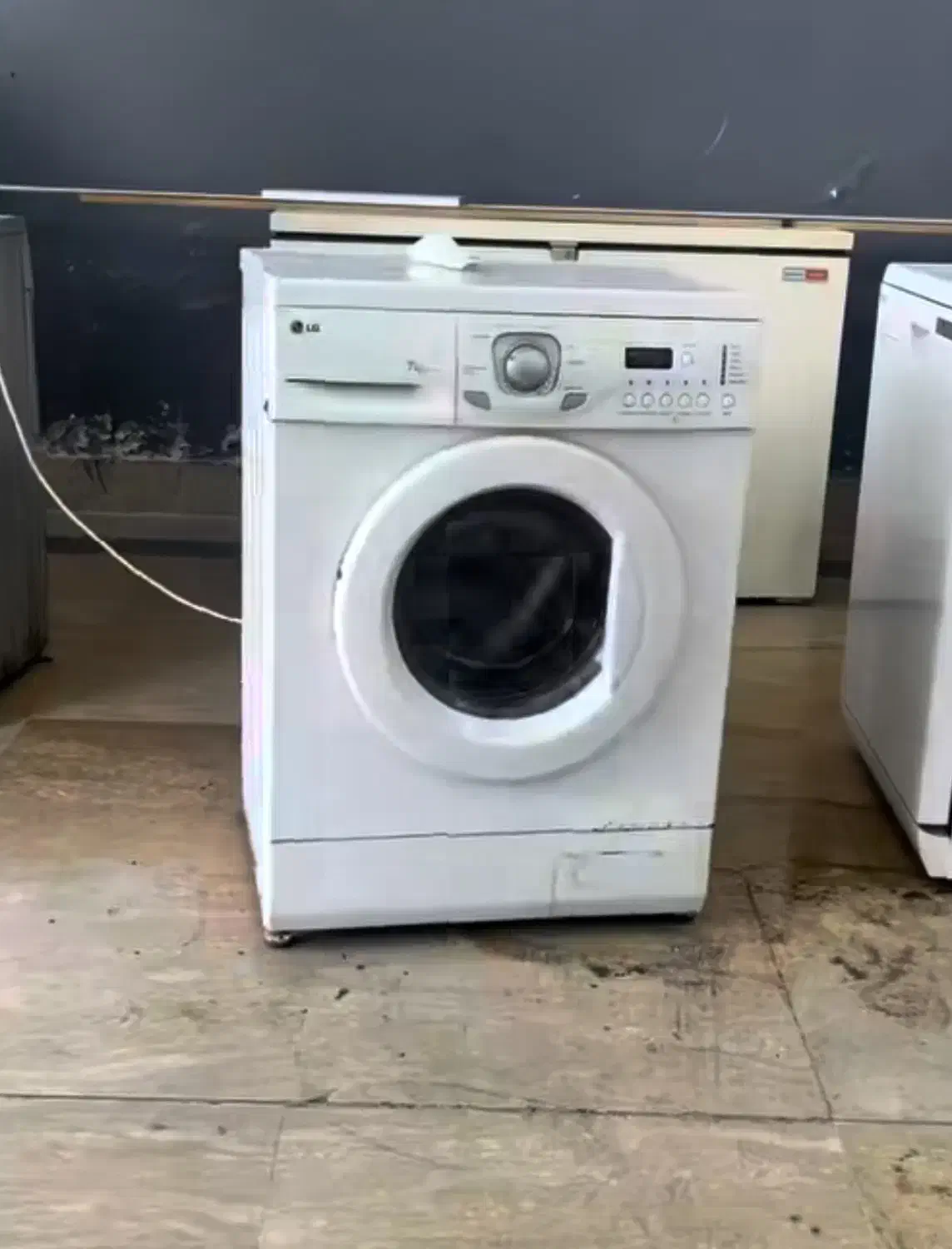 تعمیرات ماشین لباسشویی|خدمات پیشه و مهارت|چمستان, |دیوار