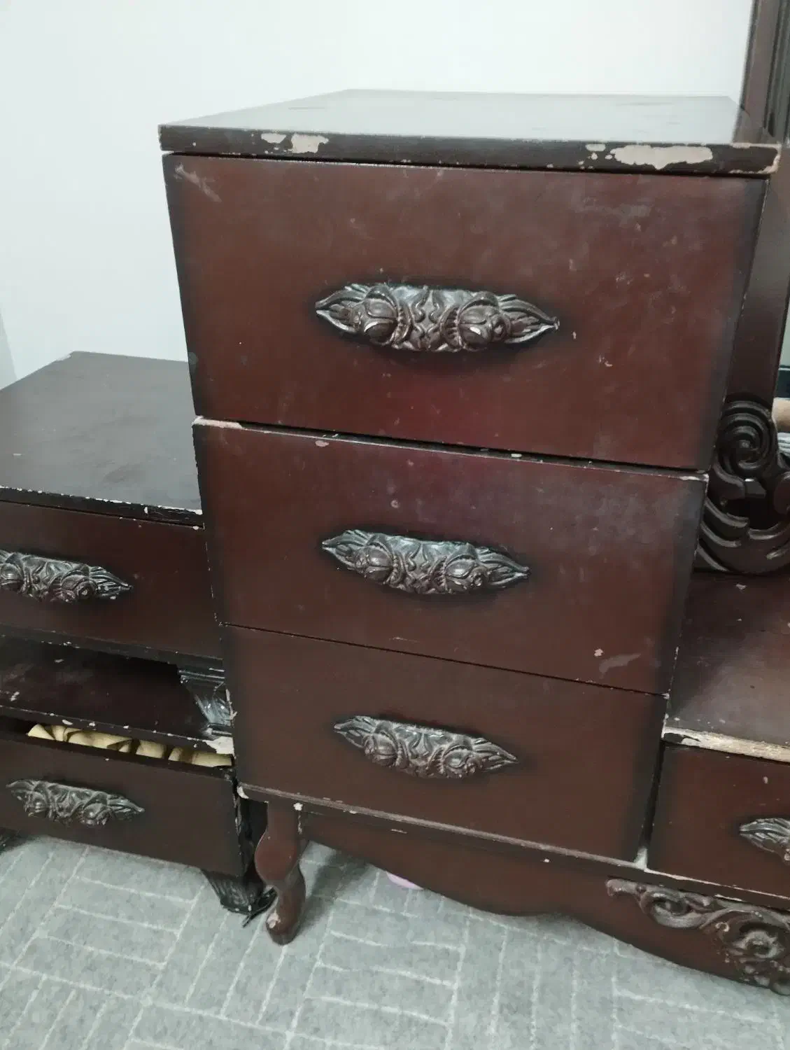 دراور|جاکفشی، کمد، دراور|تربتحیدریه, آغوی|دیوار