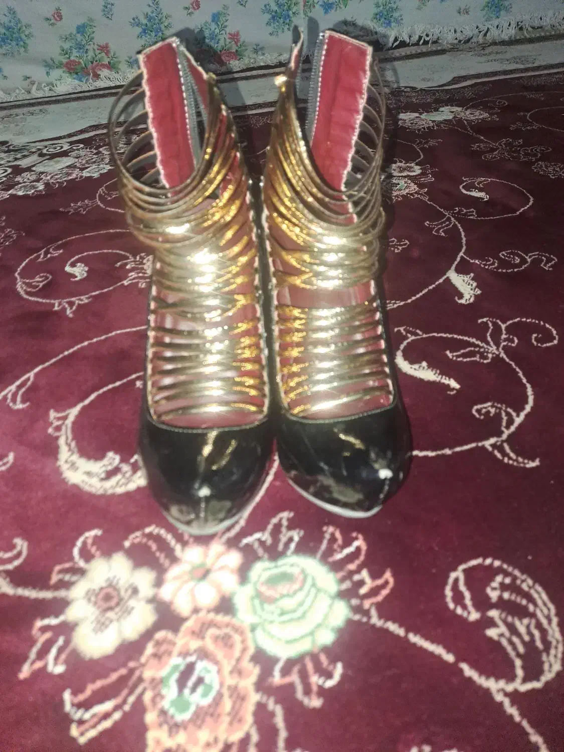 کفش مجلسی|کیف، کفش، کمربند|قم, شهر قائم|دیوار