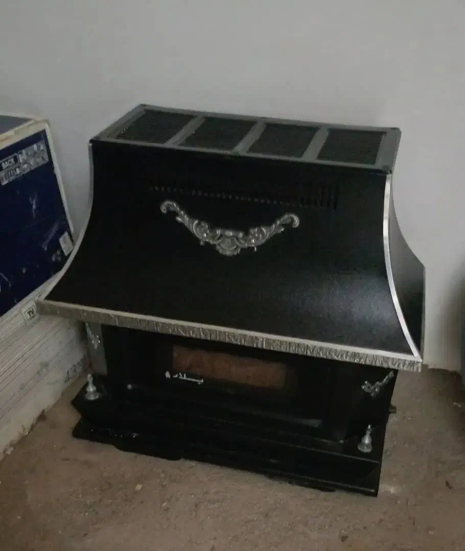 یک عدد بخاری مارک پلار سالم به فروش می‌رسد|بخاری، هیتر، شومینه|پرند, فاز ۵|دیوار