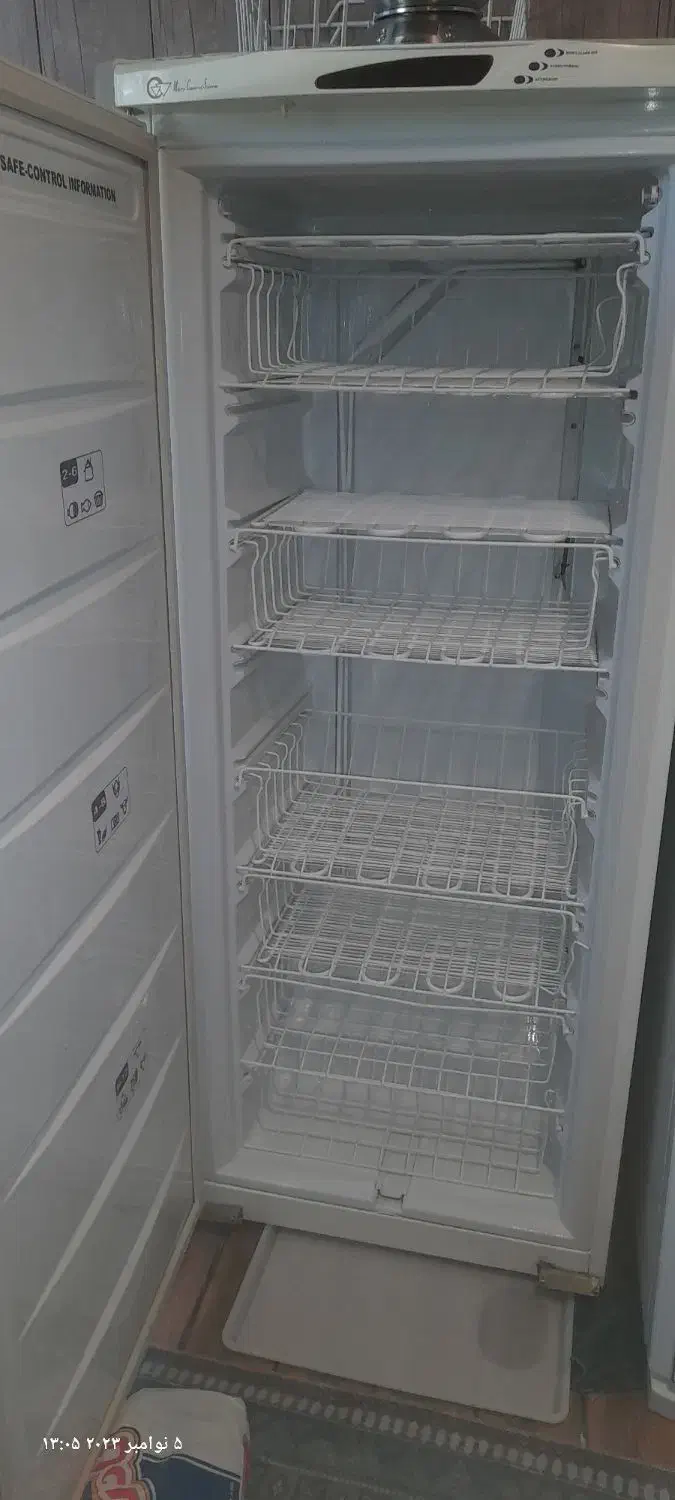 فریزر امرسان هفت طبقه سالم سالم تا به حال تعمیر|یخچال و فریزر|شهرکرد, |دیوار