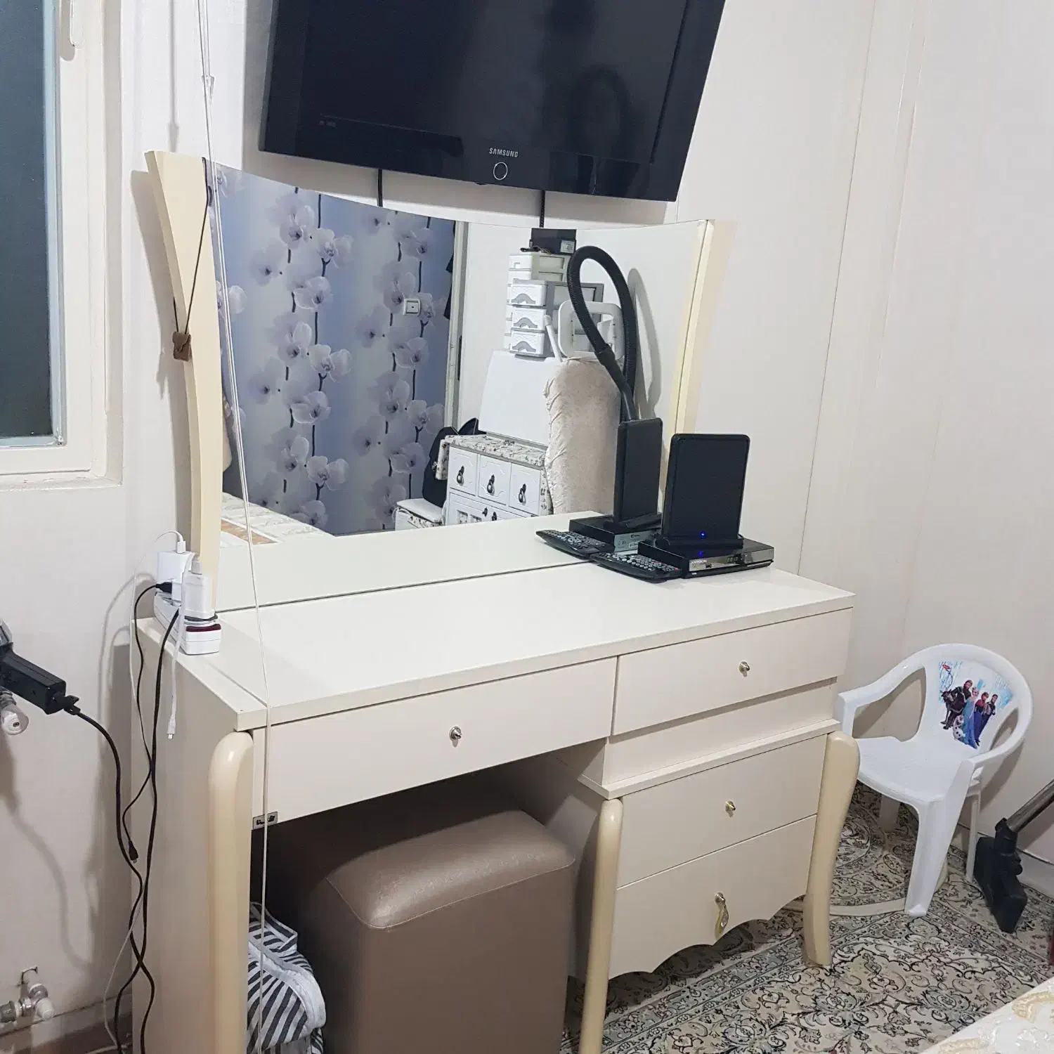 میزدراور|جاکفشی، کمد، دراور|همدان, |دیوار