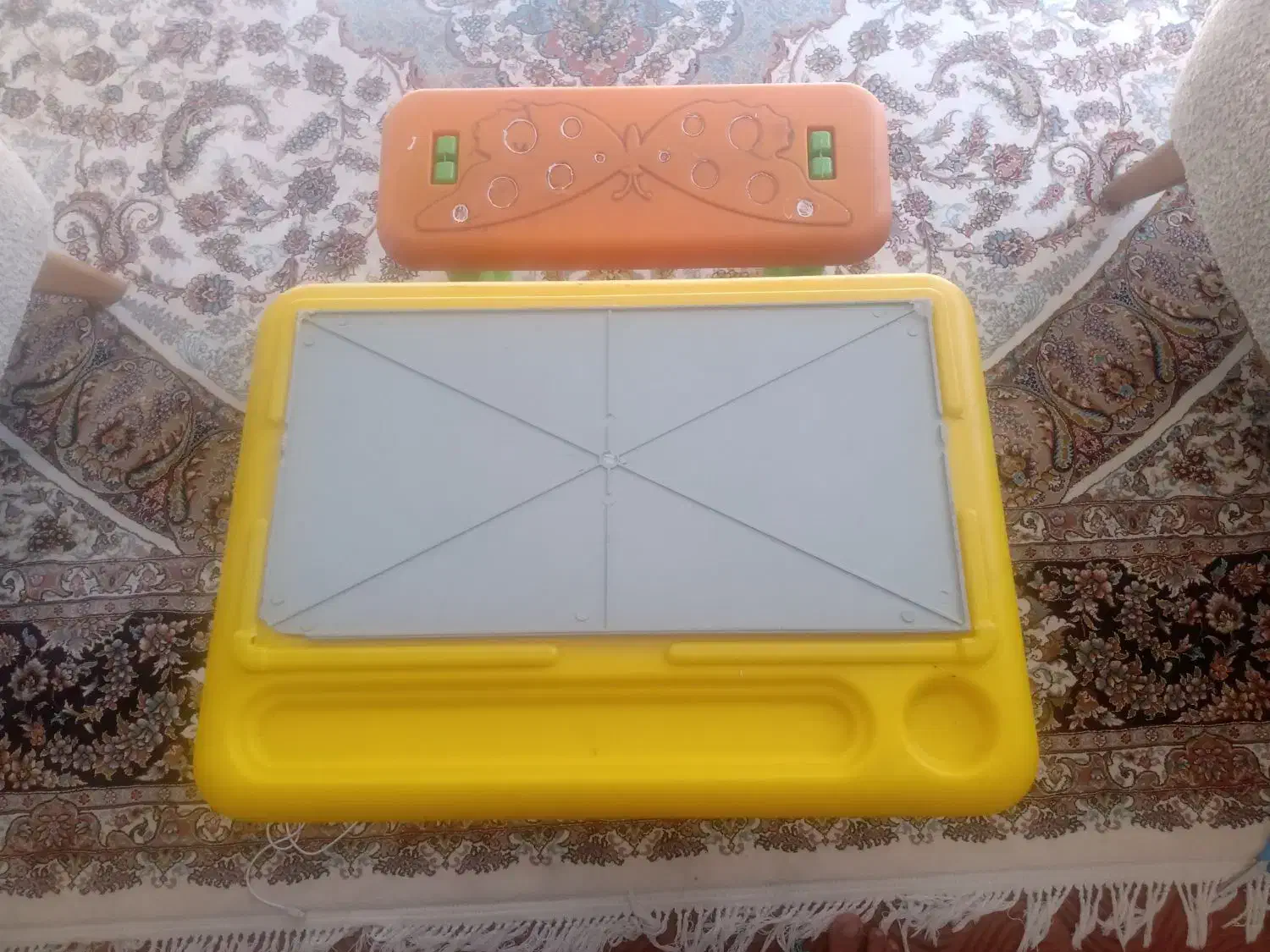 میز تحریر کودک|اسباب و اثاث بچه|نجفآباد, منتظری جنوبی|دیوار