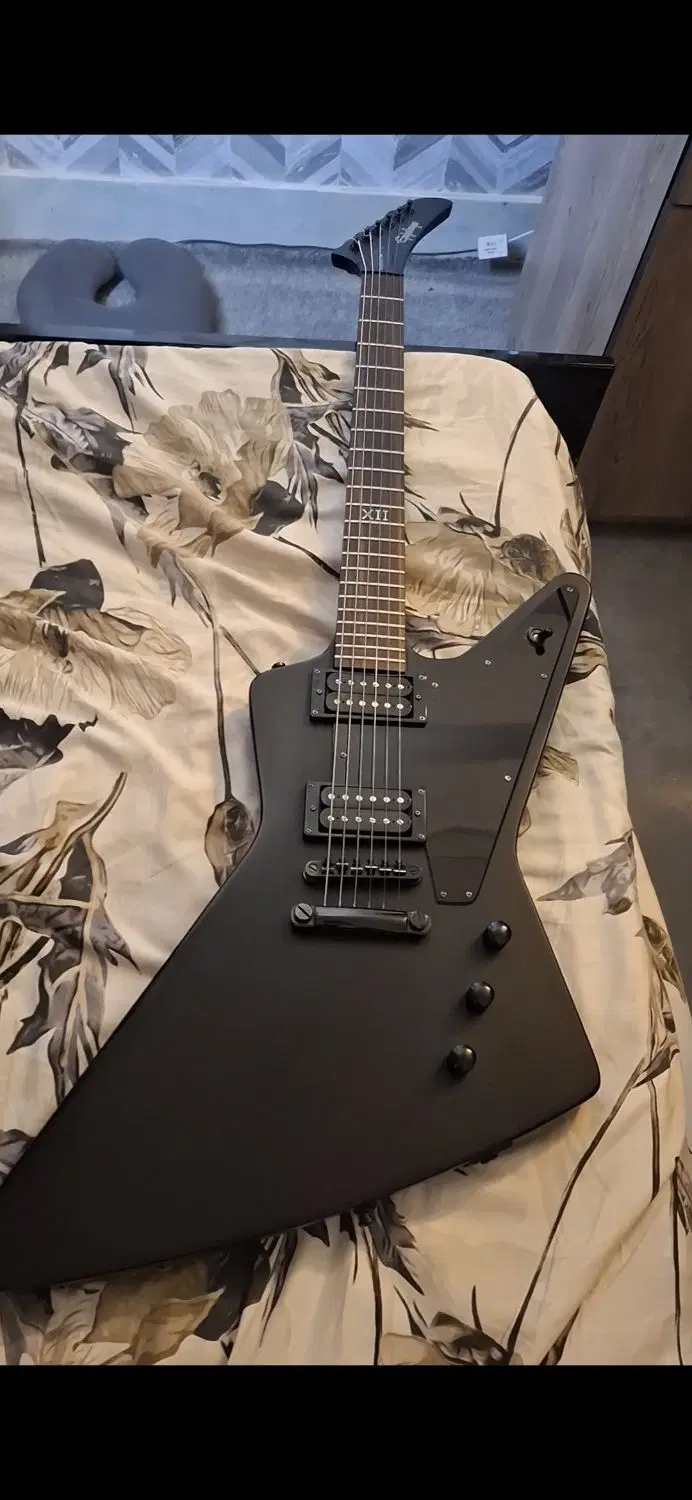 epiphone explorer|گیتار، بیس، امپلیفایر|تهران, نیروی هوایی (پیروزی)|دیوار