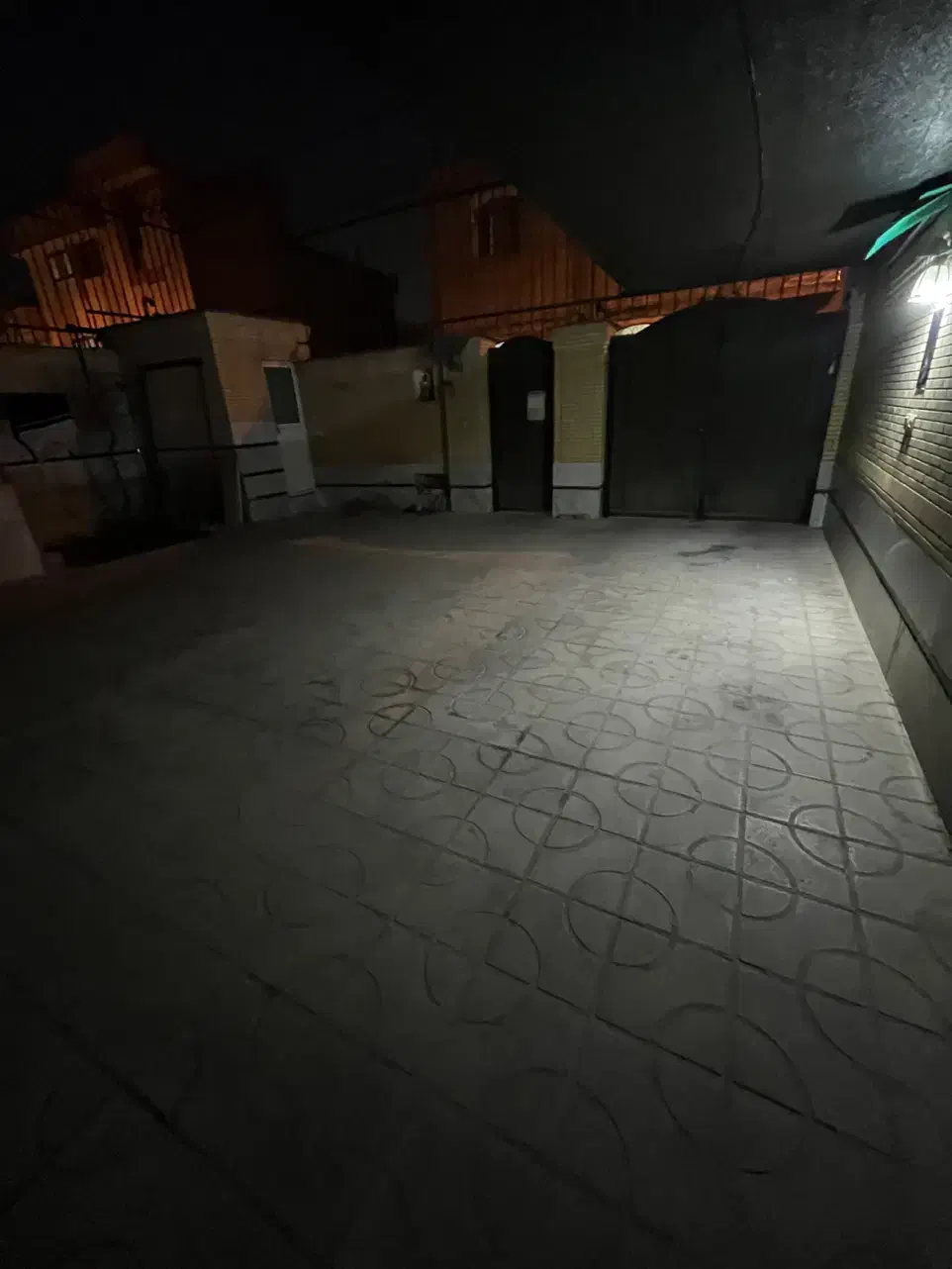 رهن کامل منزل ویلایی همراه با سویت|اجارهٔ خانه و ویلا|شیراز, پودنک|دیوار